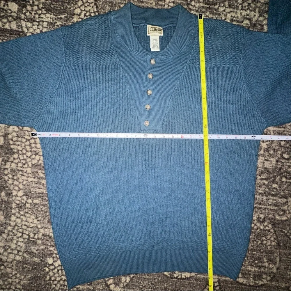 LL Bean Vintage Men’s Size L Blue Button Henley Long Sleeve Heavy Casual Sweater